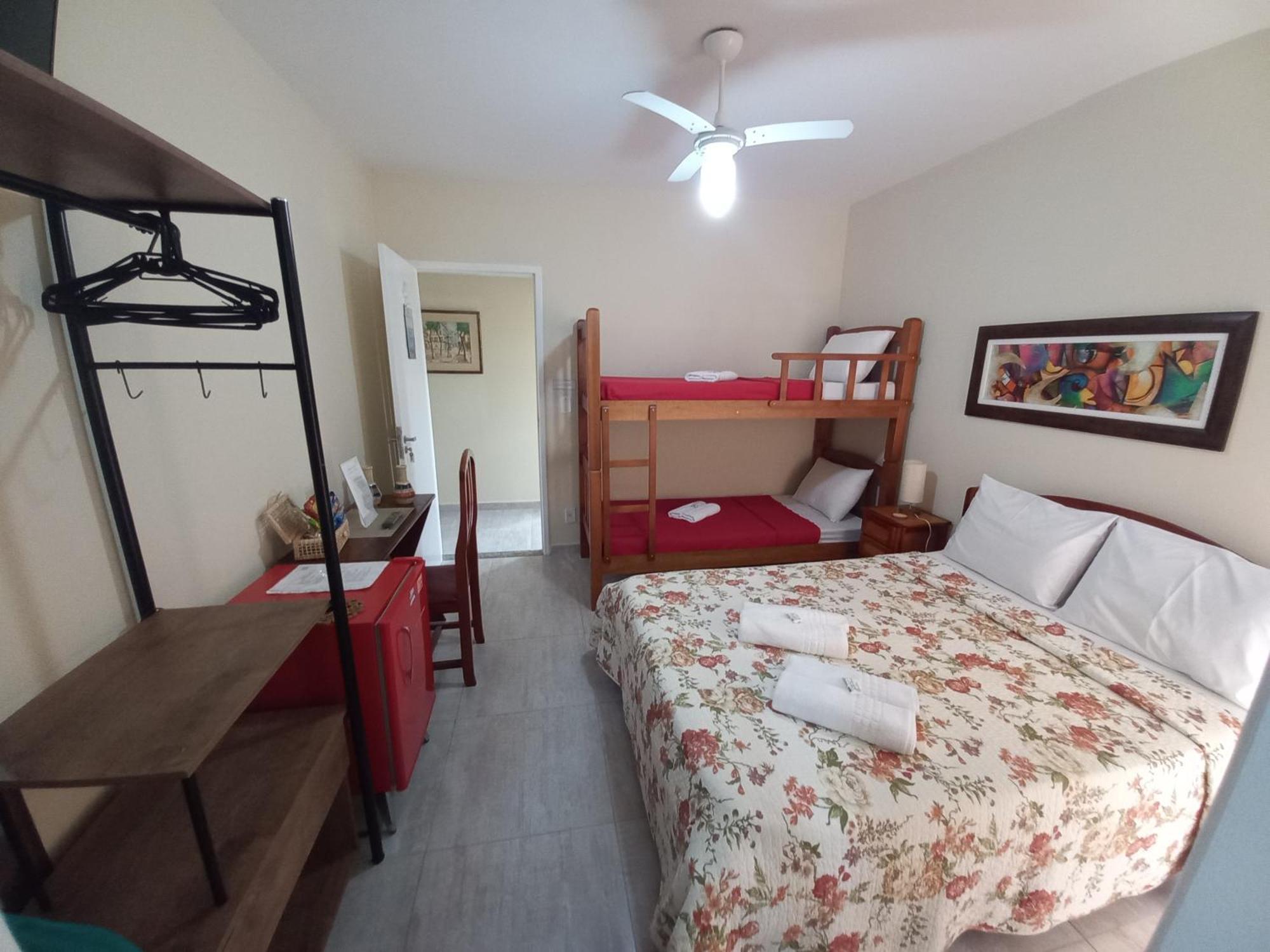 Quarto Quádruplo com Varanda